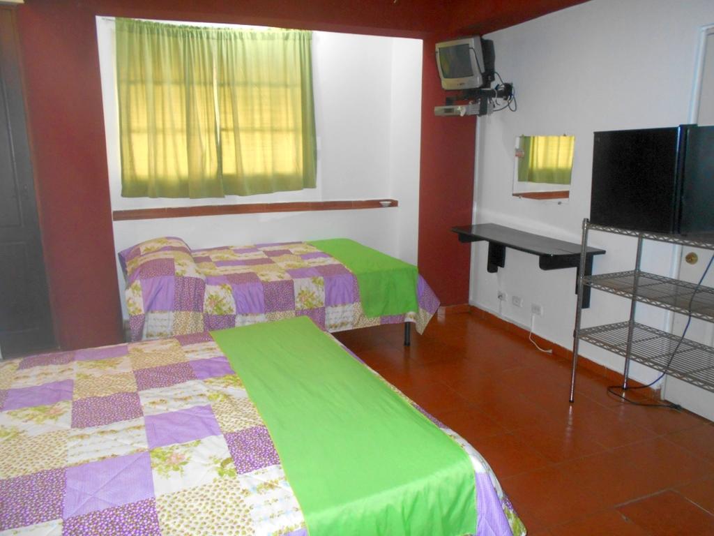 Hostal Condo-Parque Santo Domingo Ngoại thất bức ảnh