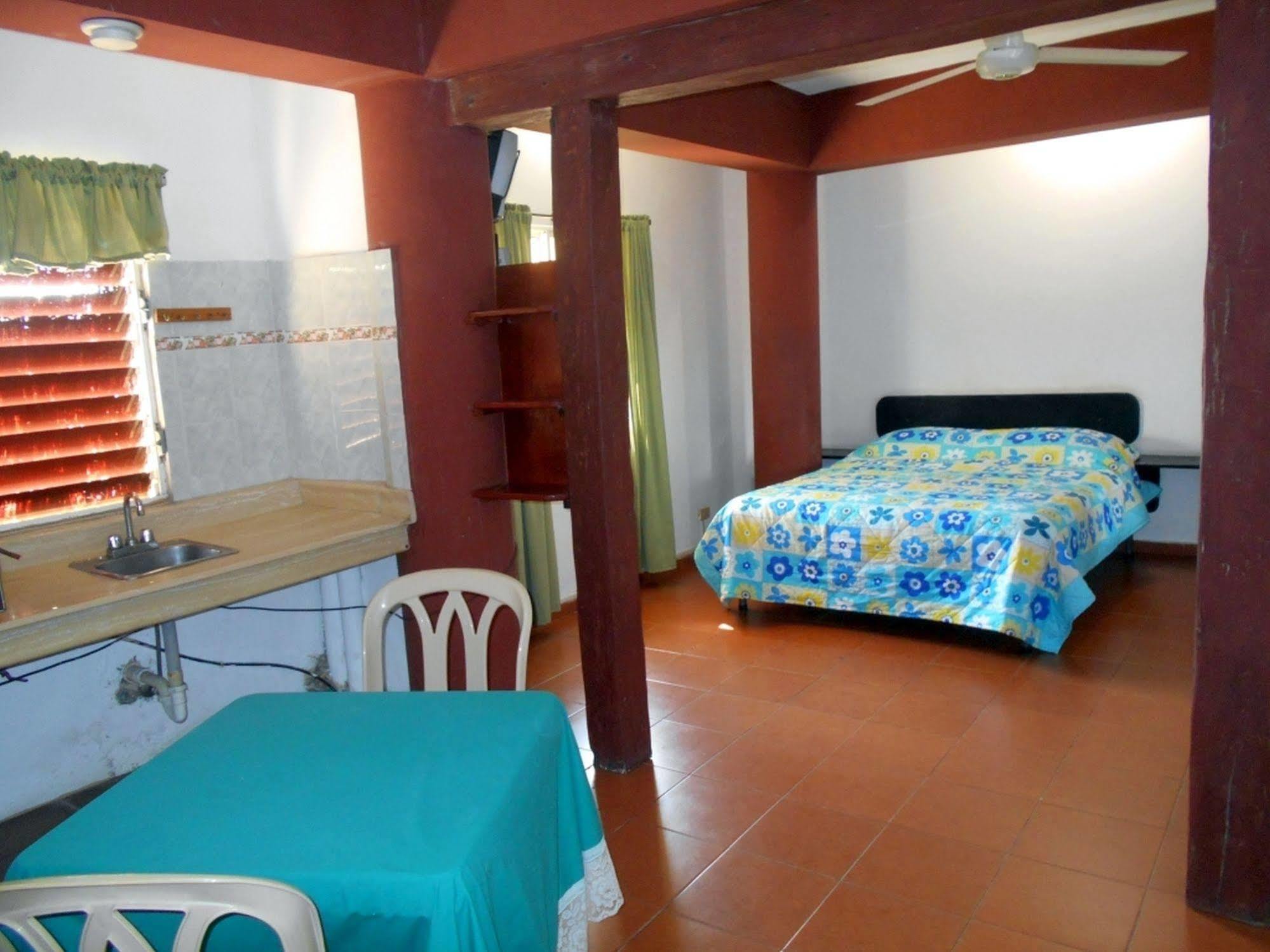 Hostal Condo-Parque Santo Domingo Ngoại thất bức ảnh