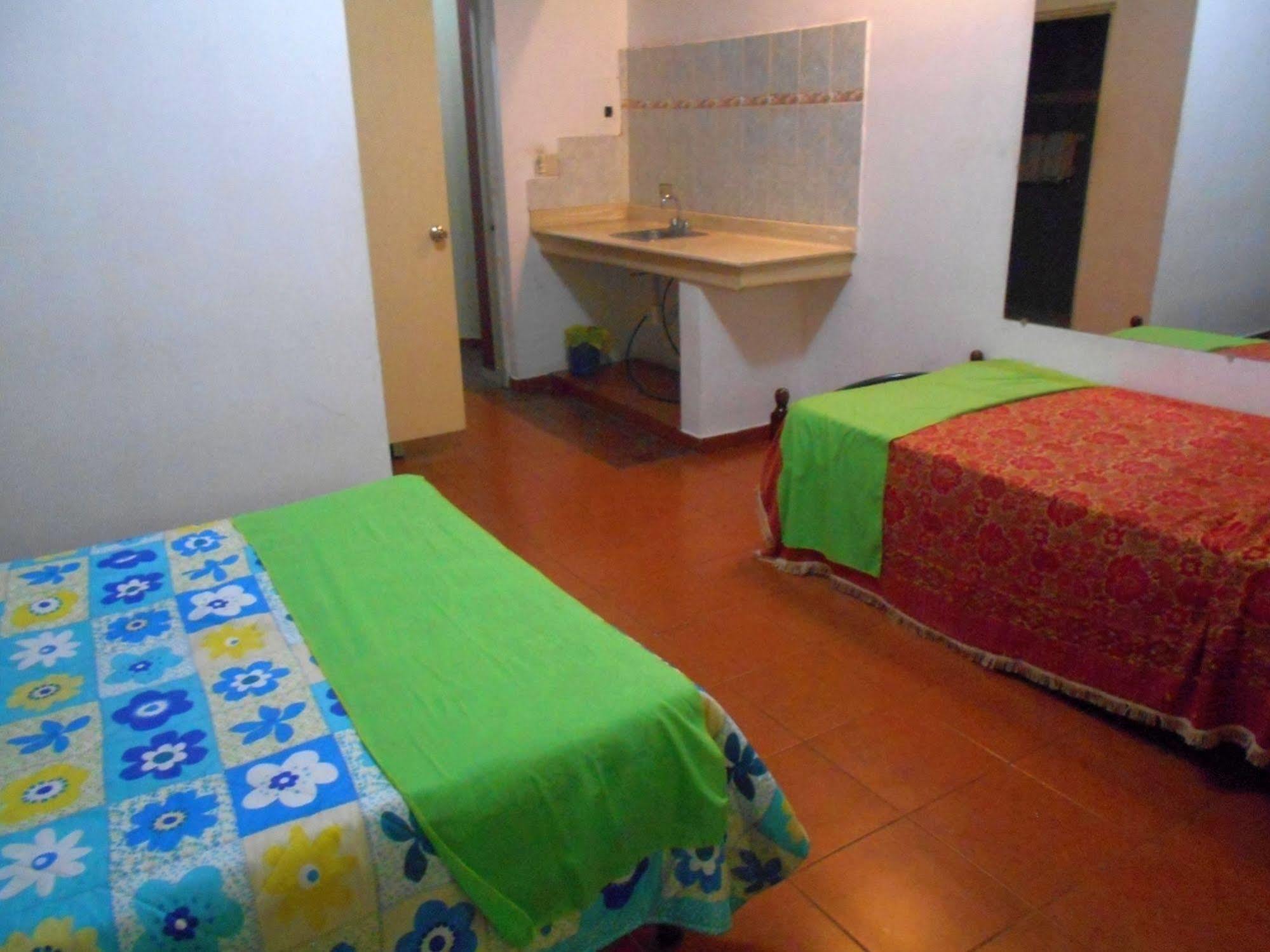Hostal Condo-Parque Santo Domingo Ngoại thất bức ảnh
